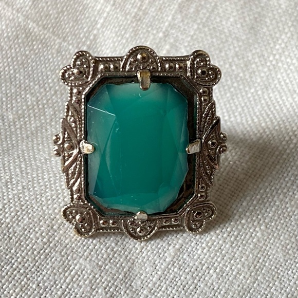 Uncas Deco Chrysoprase Silver Ring - Picture 1 of 2